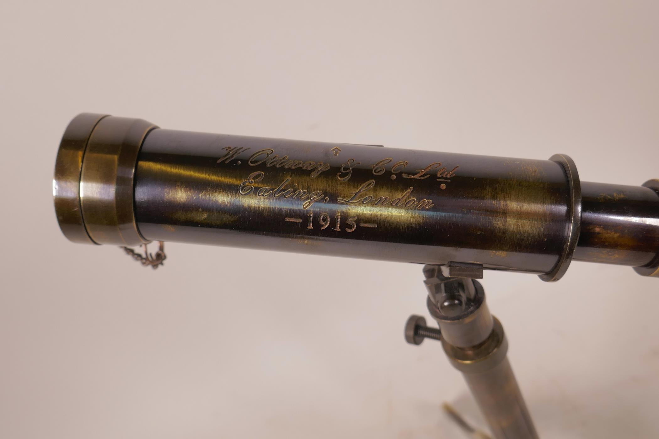 A brass reproduction telescope on tripod stand, 9½" long collapsed - Image 2 of 2