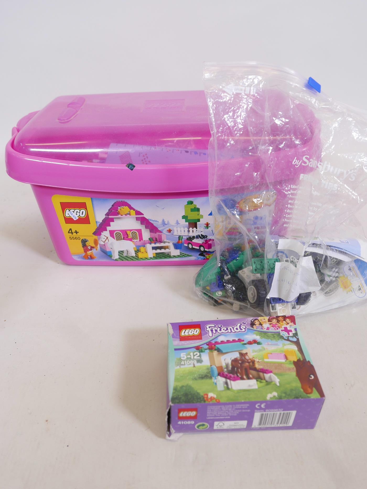 A collection of boxed sets and loose Lego, to include Minecraft, Lego Movie, Friends, Creator etc, - Image 5 of 5