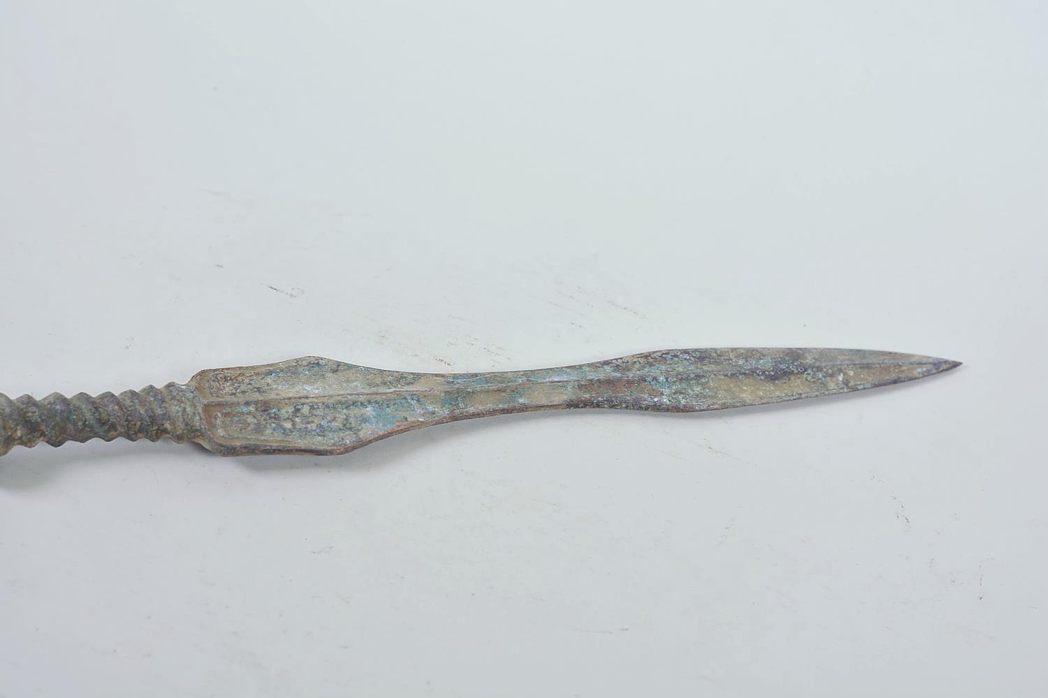 A Chinese bronze short sword with verdigris patina, 14" long - Image 3 of 5