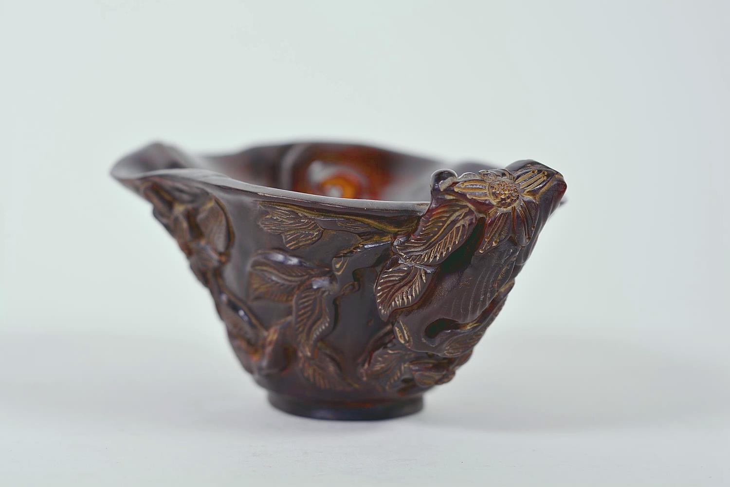 A Chinese faux horn libation cup with carved floral decoration, chased mark to base, 4½" x 6" - Image 5 of 9