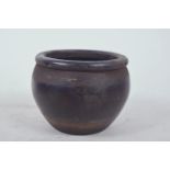 A Chinese heavy bronze pot, impressed mark to base, 4½" diameter