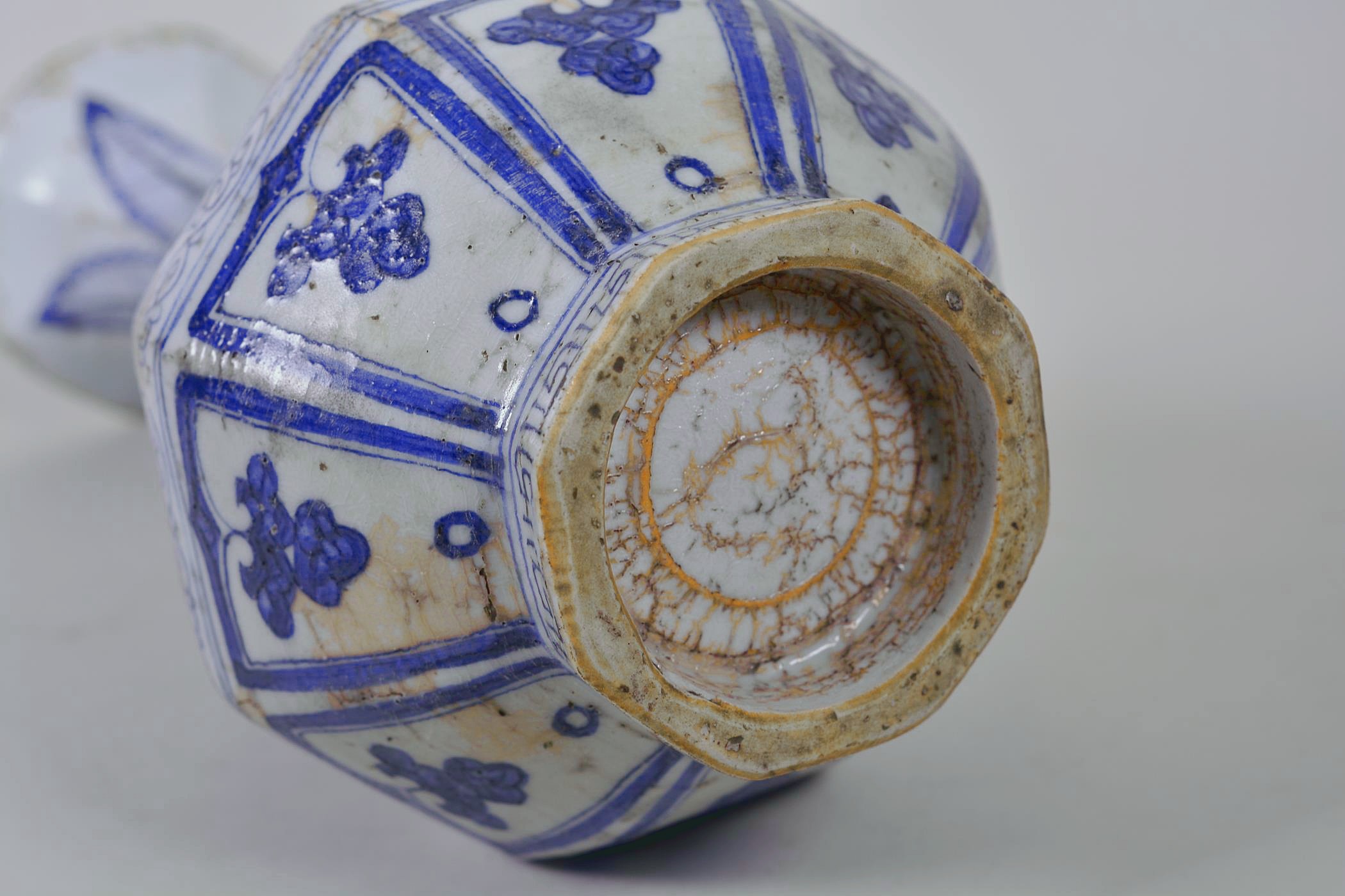 A Chinese Ming style blue and white pottery pear shaped vase decorated with flowers, 12" high - Image 5 of 5