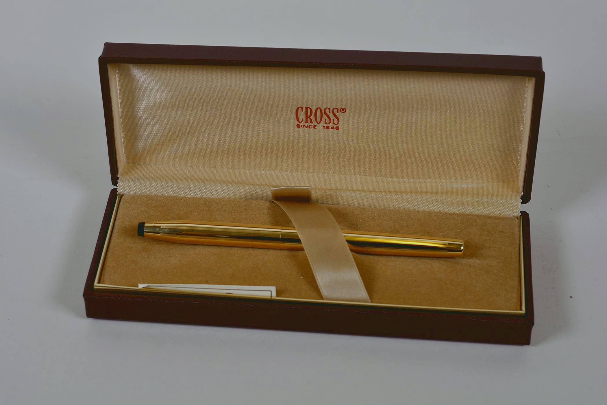 A Cross 14kt rolled gold fountain pen with 14kt gold medium nib, in its original case, along with - Image 3 of 4