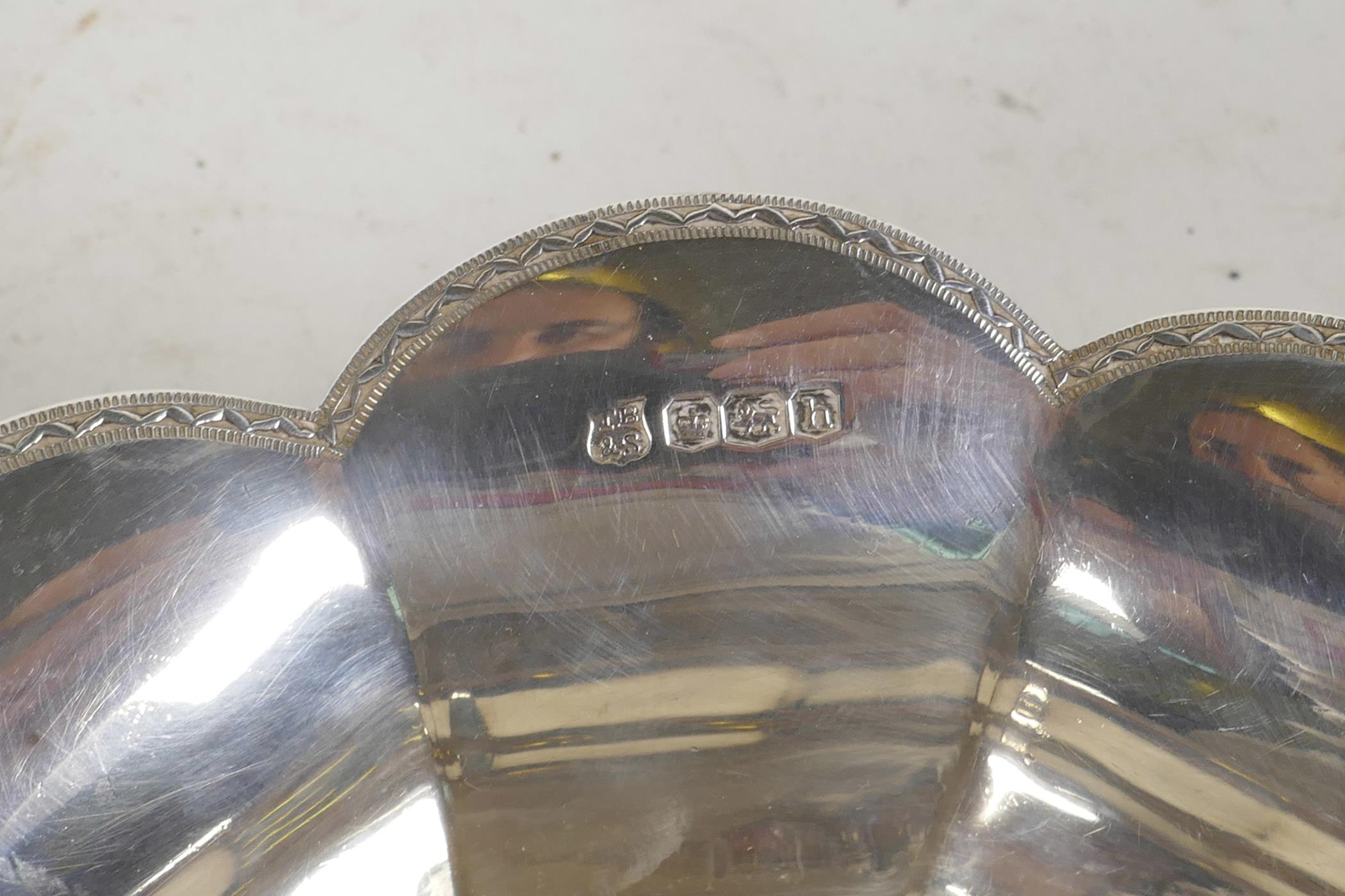 A pair of silver bowls to match previous lot, (396g), 5½" diameter - Image 3 of 4