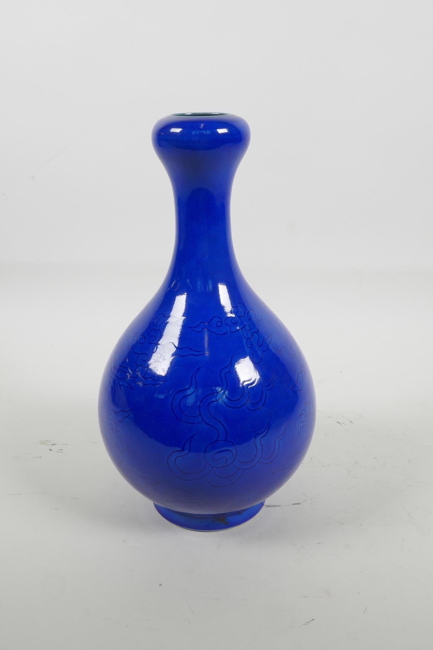 A Chinese blue glazed porcelain garlic head shaped vase with incised dragon decoration, 6 - Image 3 of 4