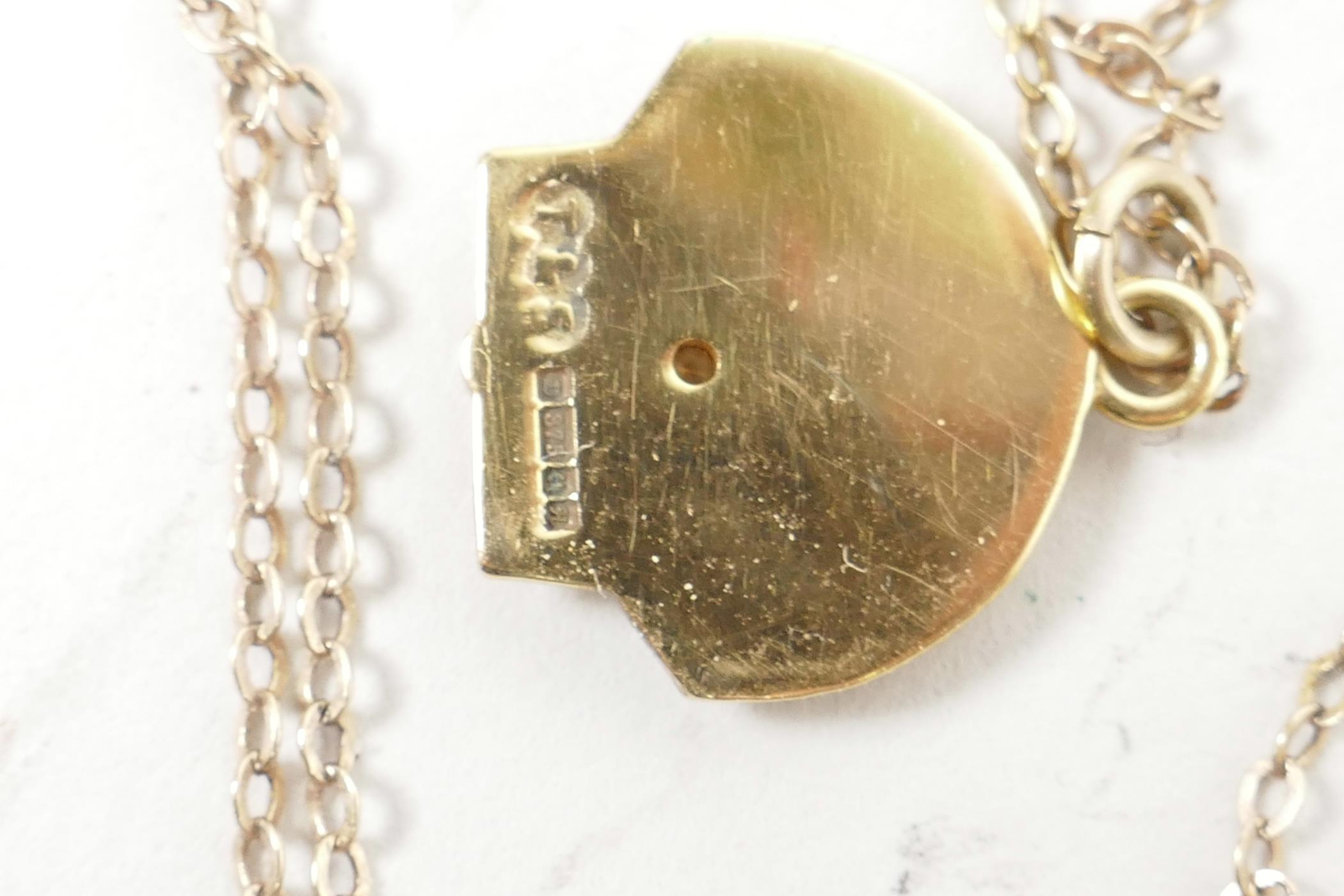 A Shell Oil company 9ct gold stone set shell pendant, on a 9ct gold chain, 3.9g, together with a - Image 3 of 6