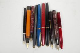 Ten fountain pens including Conway Stewart etc, five lack caps