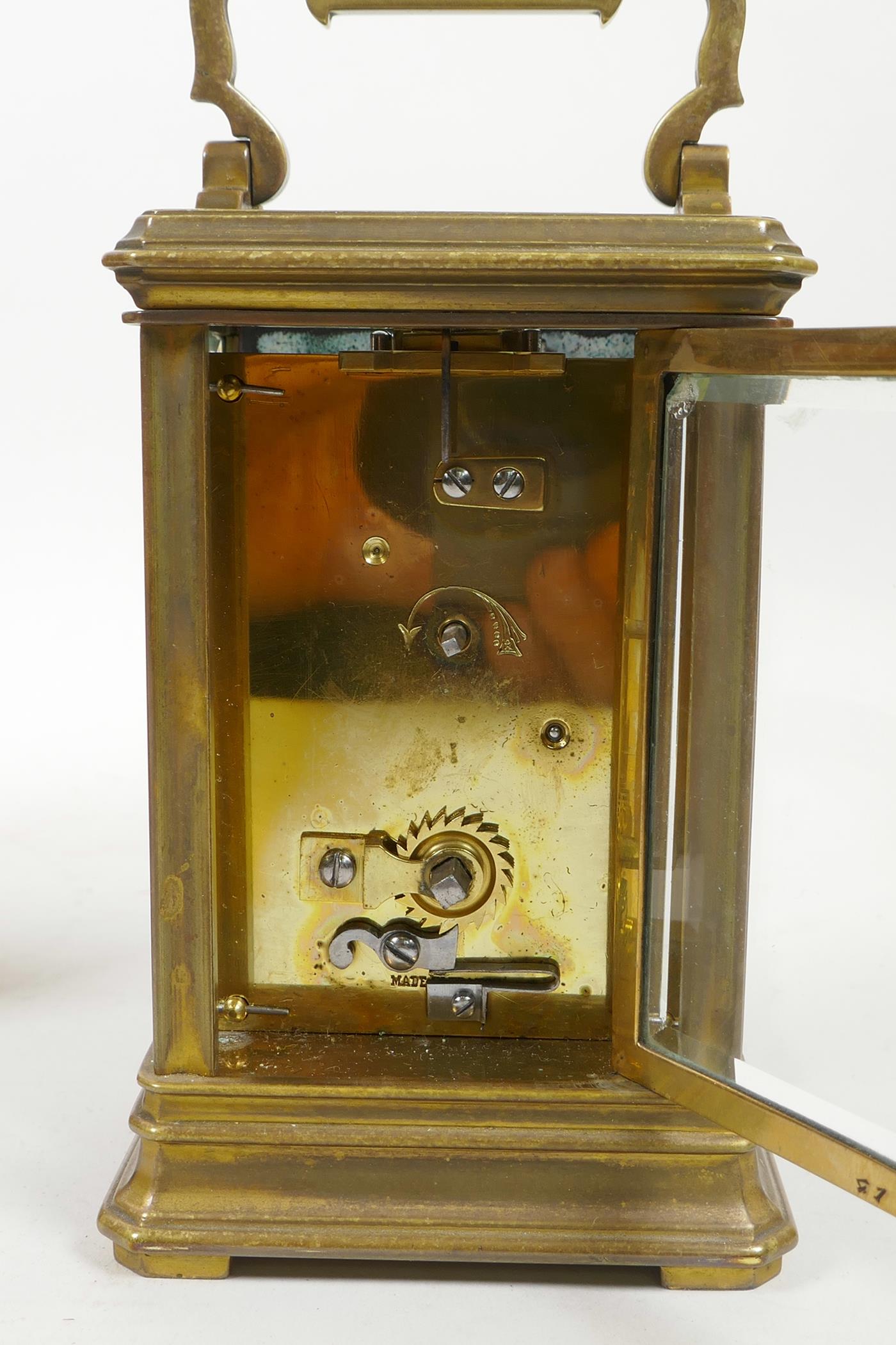 A French brass cased carriage clock and fitted travel case, crack to glass side panel, clock 3" x - Image 5 of 5