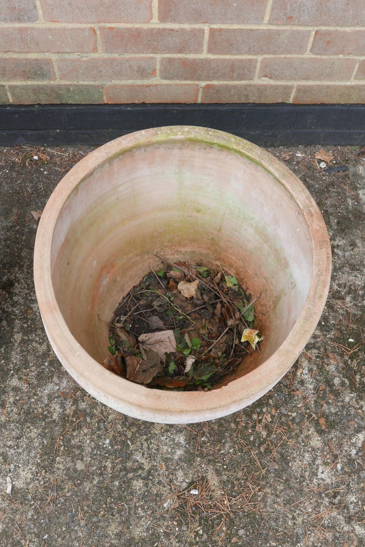 A near pair of terracotta pots, 17" high x 20" diameter - Image 3 of 3