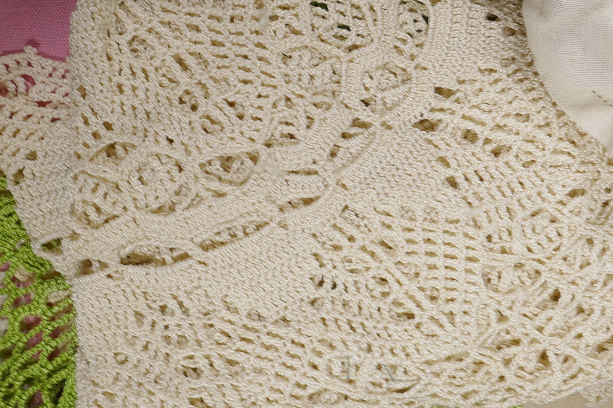 A quantity of lace, linen and embroidery (3 boxes) - Image 6 of 6