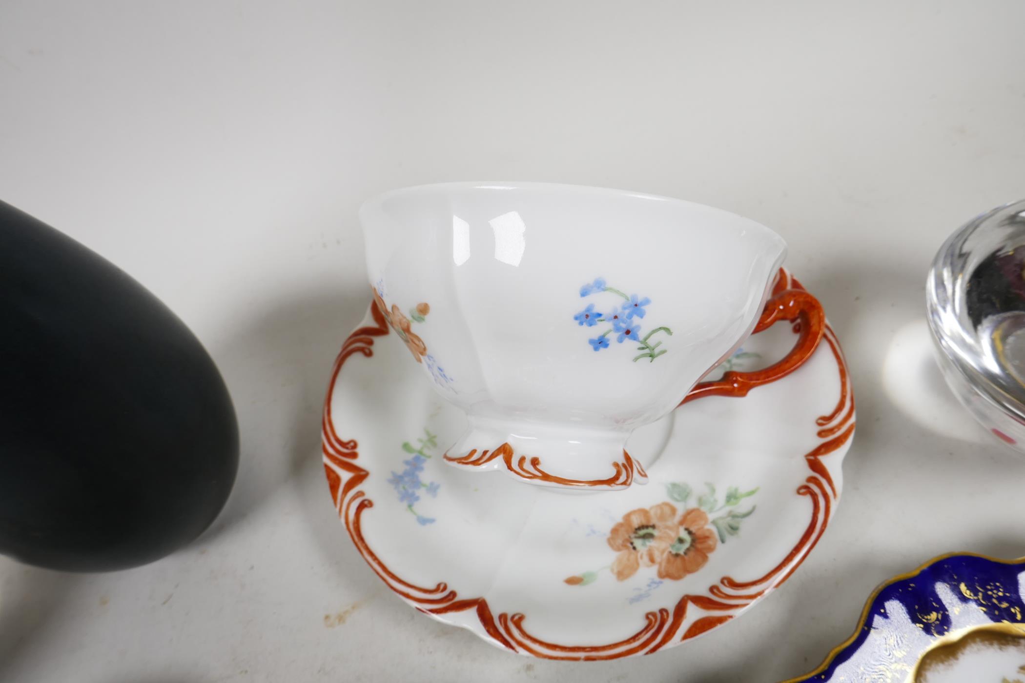 A quantity of decorative pottery, porcelain and glassware including a small Royal Doulton - Image 4 of 4