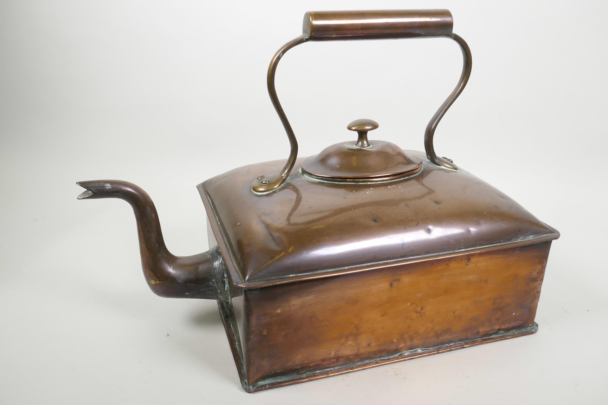 A C19th large rectangular copper ship's kettle, 16" long, 11" high - Image 3 of 3