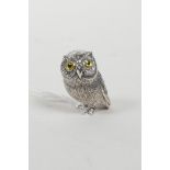 A novelty sterling silver miniature owl, 1"