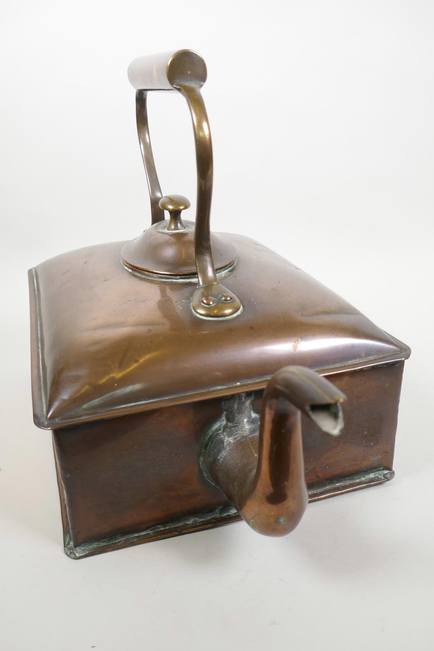 A C19th large rectangular copper ship's kettle, 16" long, 11" high - Image 2 of 3