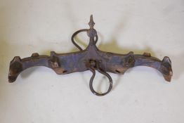 A C19th painted ox yoke, 39½" wide