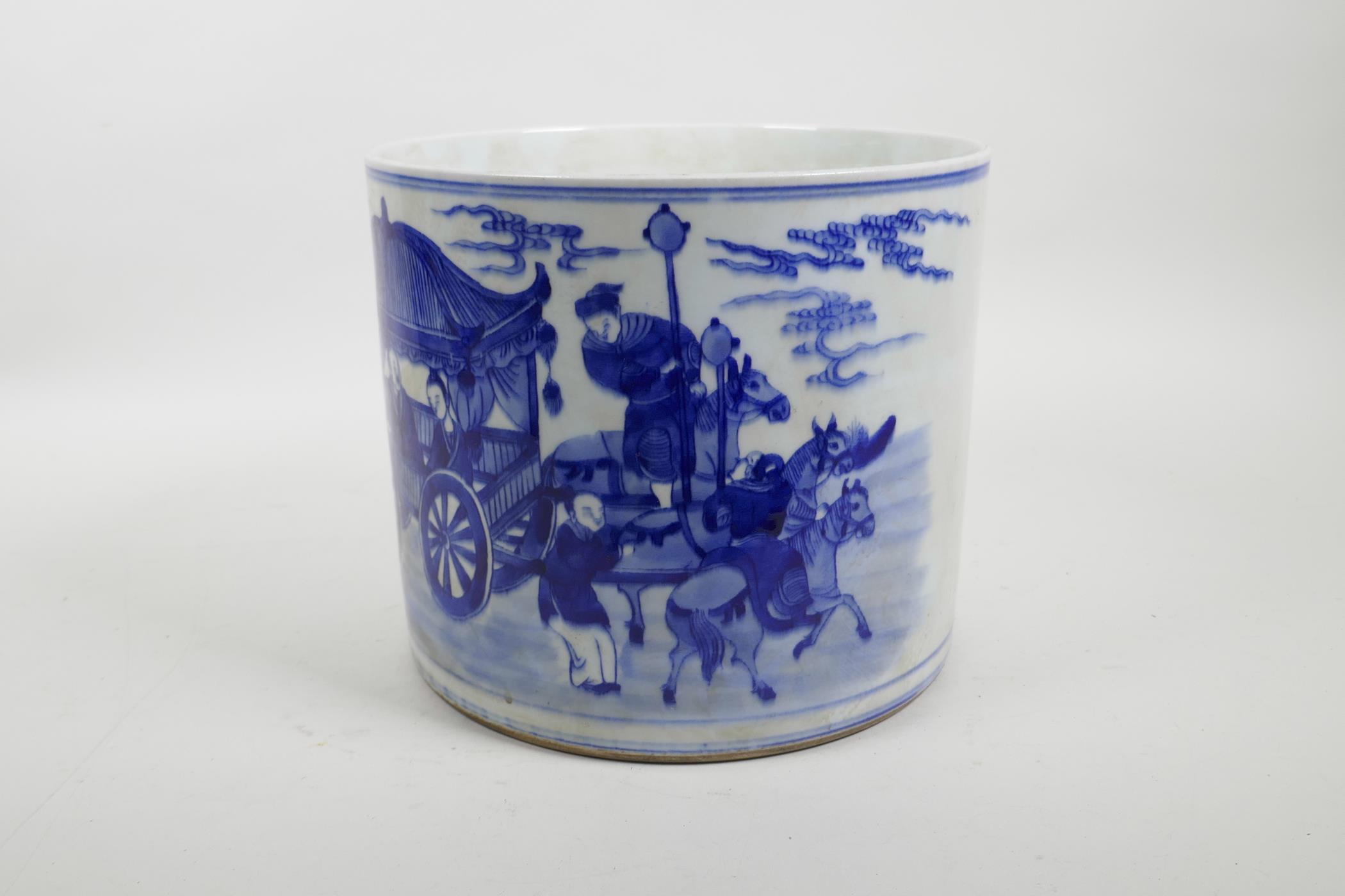 A Chinese blue and white porcelain brush pot decorated with a procession of carts and figures riding - Image 3 of 4