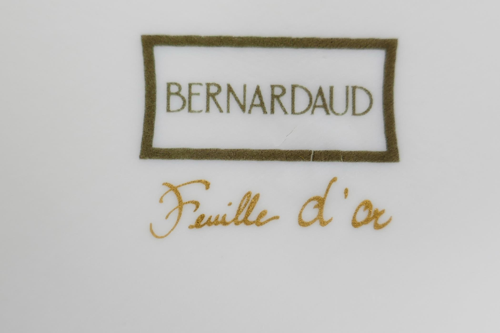 A superb, as new, Bernardaud Limoges 'Feuille d'Or' fifty piece contemporary porcelain dinner servic - Image 10 of 12