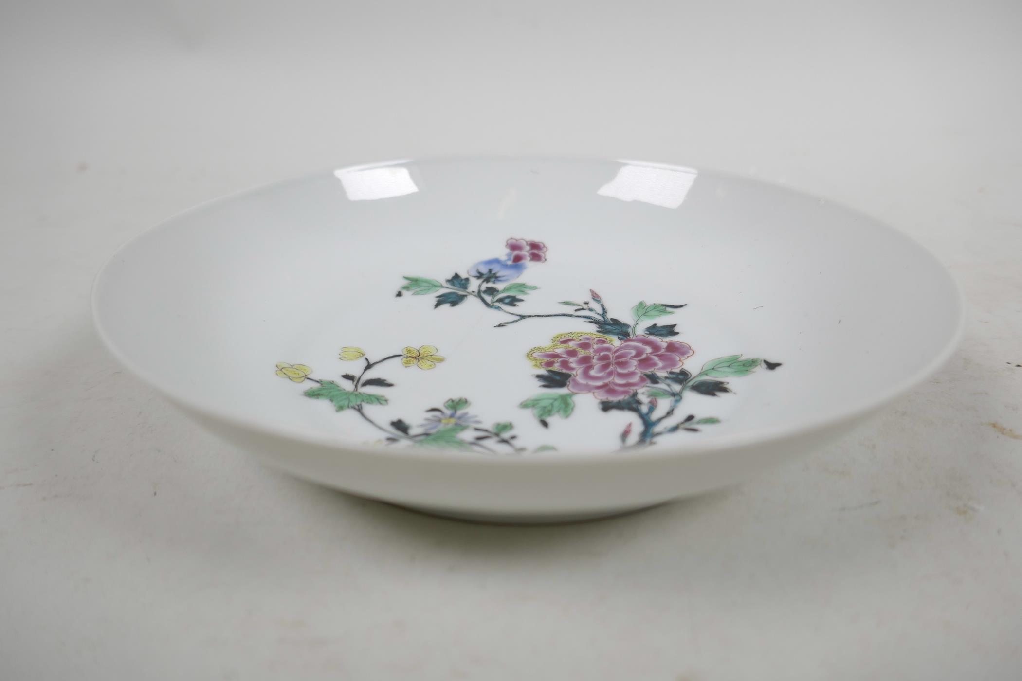 A fine quality Chinese Yongzheng famille rose 'Peony' eggshell porcelain dish, with delicate decorat - Image 3 of 6