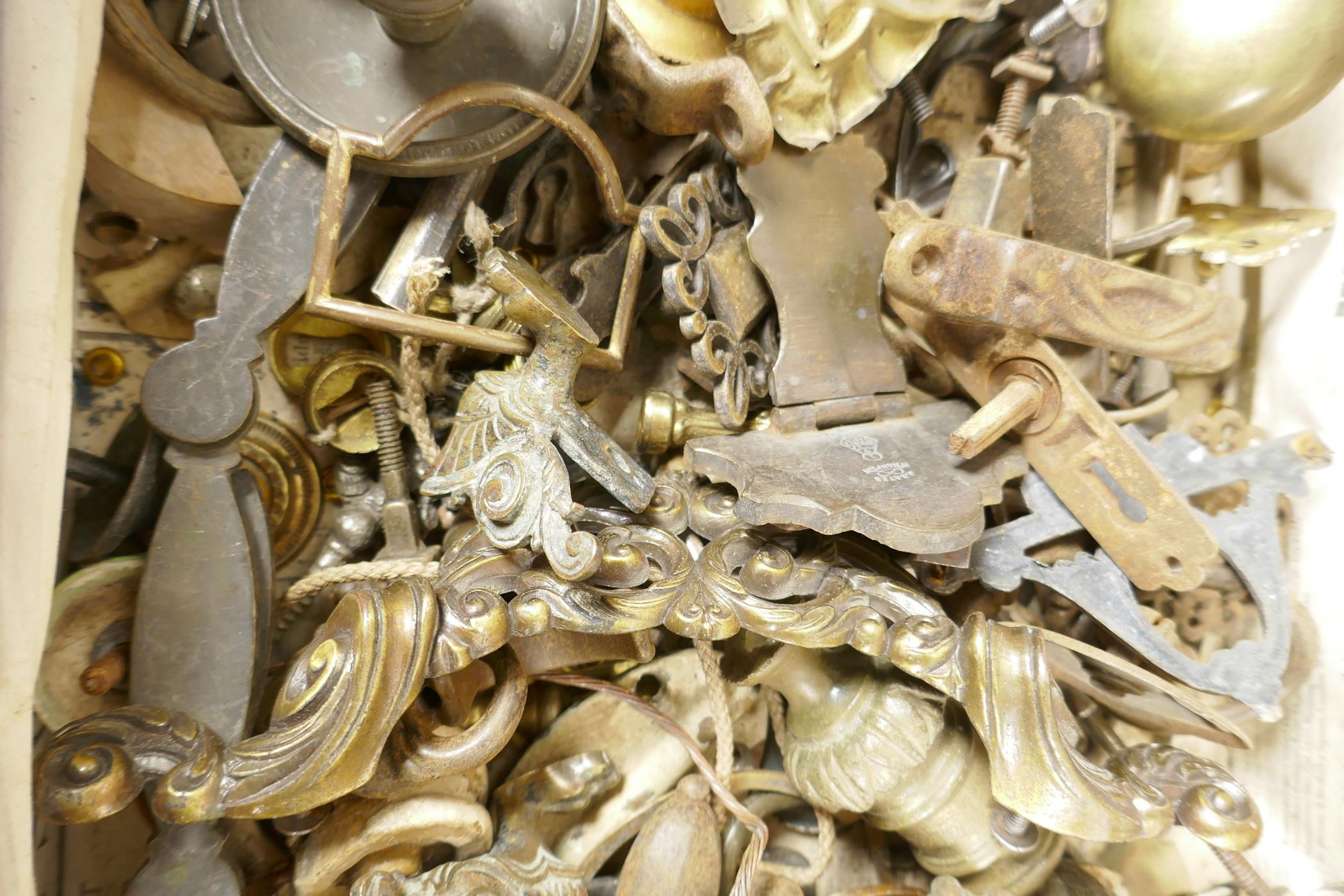 An oak canteen case with fitted tray containing a large selection of restorers' hardware furniture f - Image 6 of 8