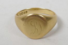 An Italian 18ct gold signet ring, size 'S', 9.1 grams