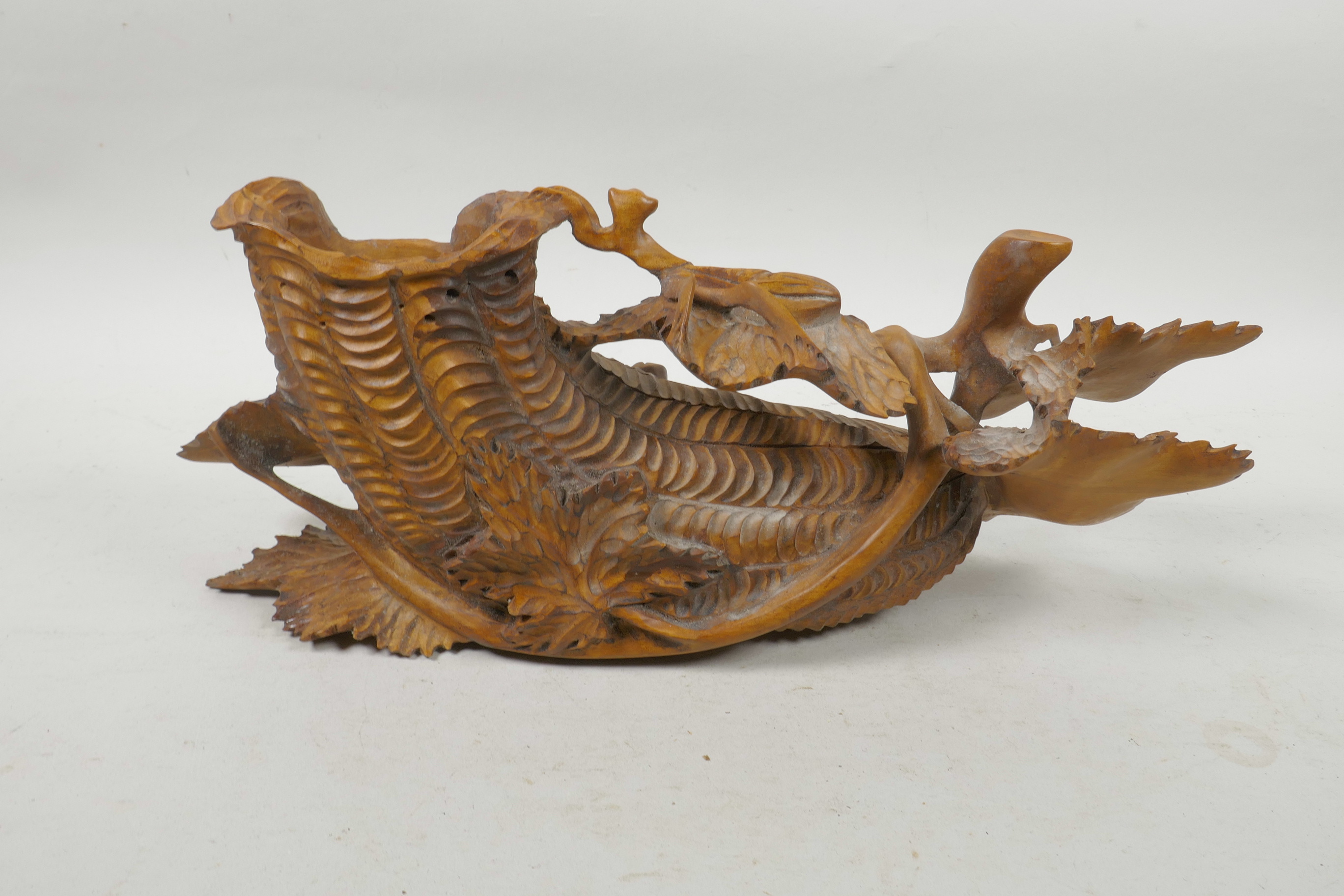 A Chinese carved wood cornucopia in the form of a gourd with a praying mantis, 12" long - Image 4 of 5