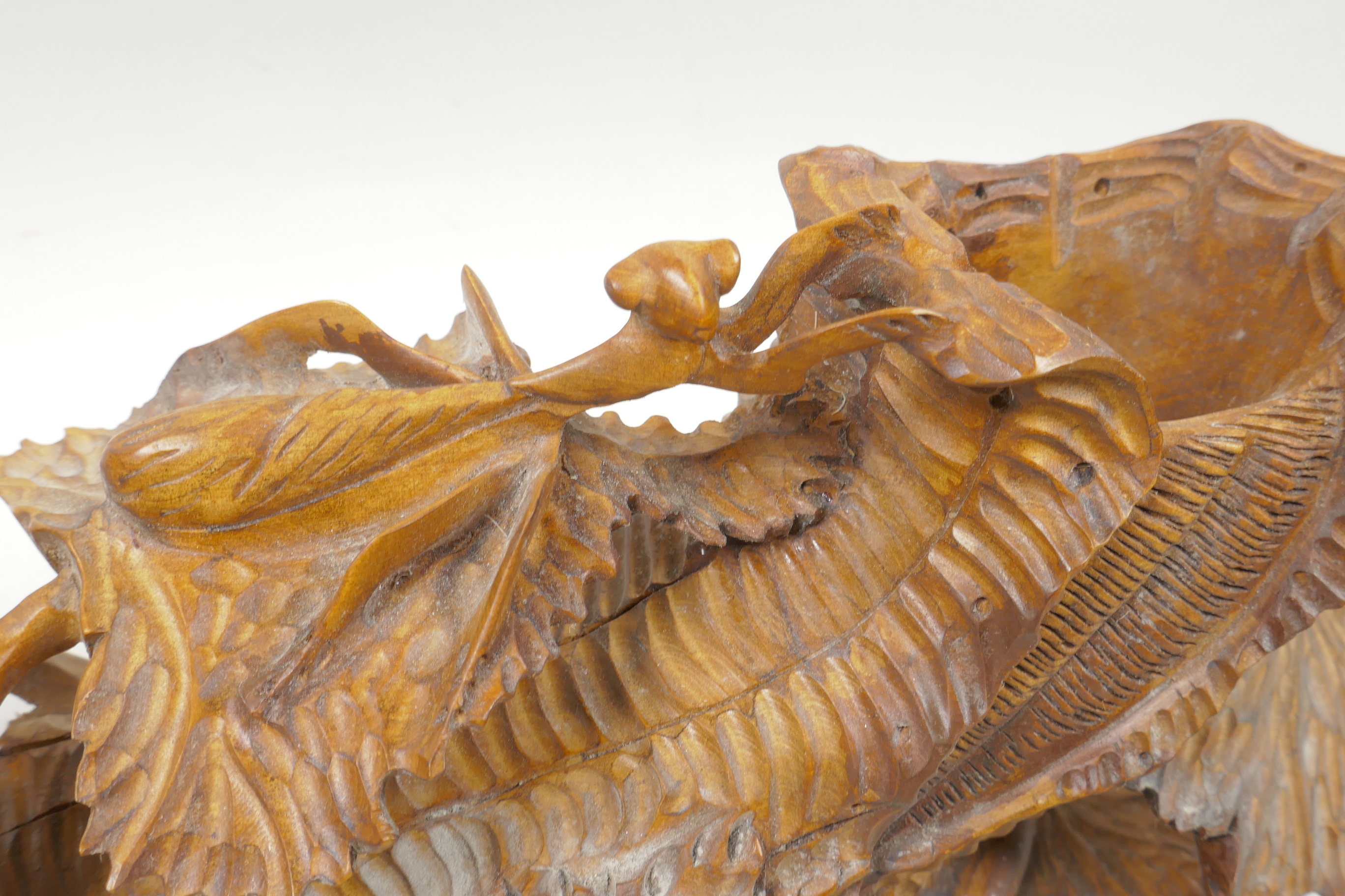 A Chinese carved wood cornucopia in the form of a gourd with a praying mantis, 12" long - Image 3 of 5