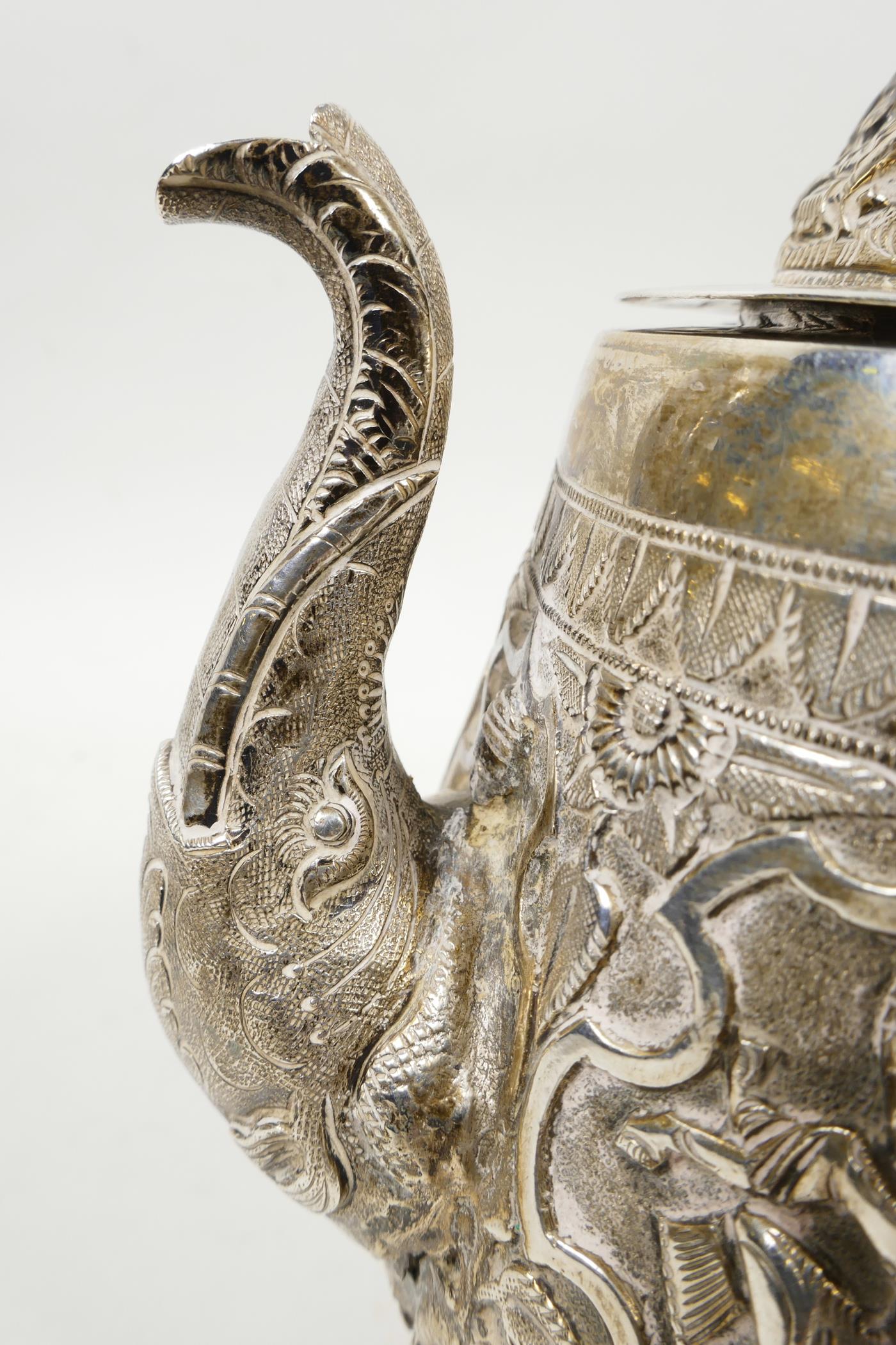 A beautiful C19th Anglo-Indian solid silver (tested) tea service, comprising teapot, cream jug and - Image 4 of 9