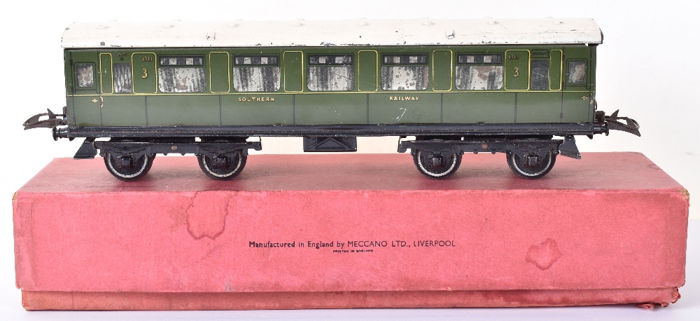 Hornby 0 Gauge Pre-war No.2 SR 3rd Class Corridor Coach