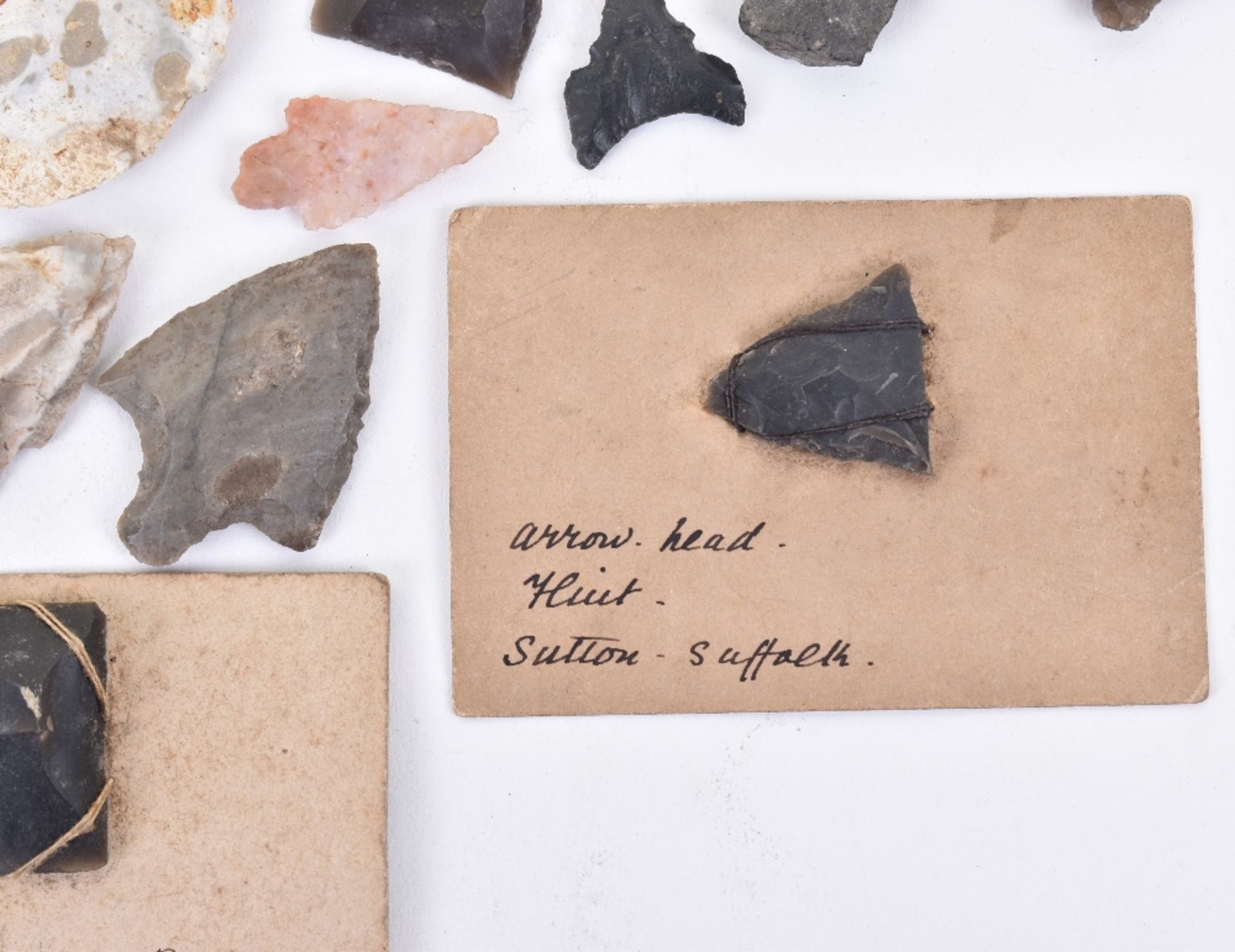 Stone Age and later, a group of knapped flint and obsidian arrow and spear heads and scrapers - Image 4 of 6