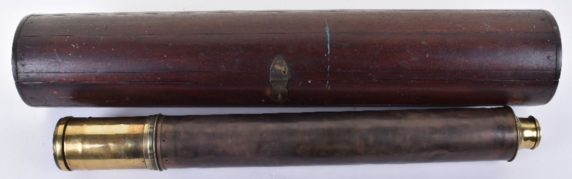 2 drawer brass telescope engraved ROYAL NATIONAL LIFEBOAT INSTITUTION 1861, Dolland London Day or Ni - Image 2 of 4
