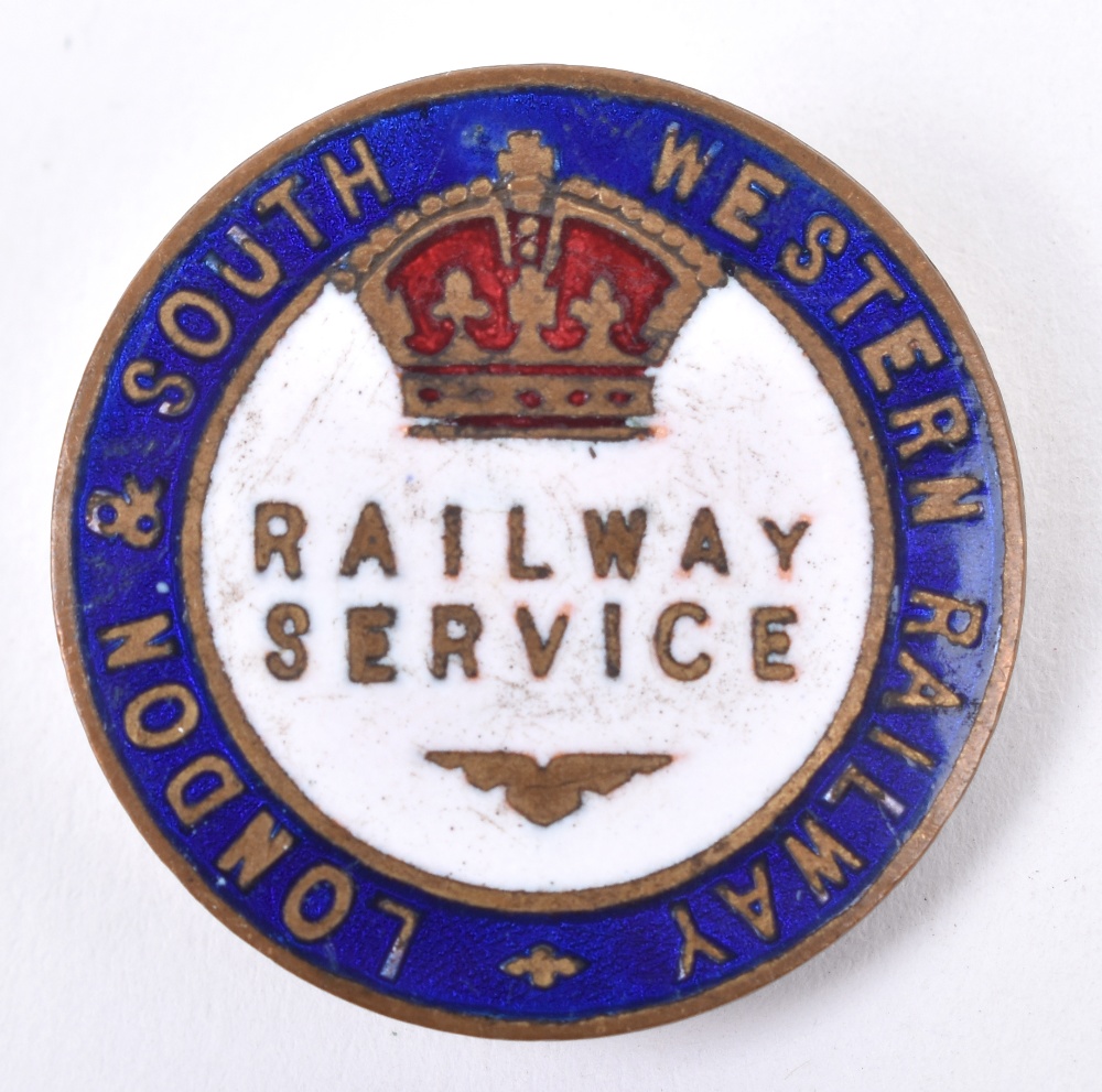 WW1 London & South Western Railway Service Enamel Lapel Badge
