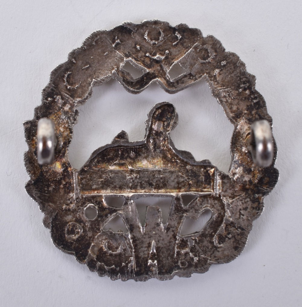 South Wales Borderers Officers Cap Badge - Image 2 of 2