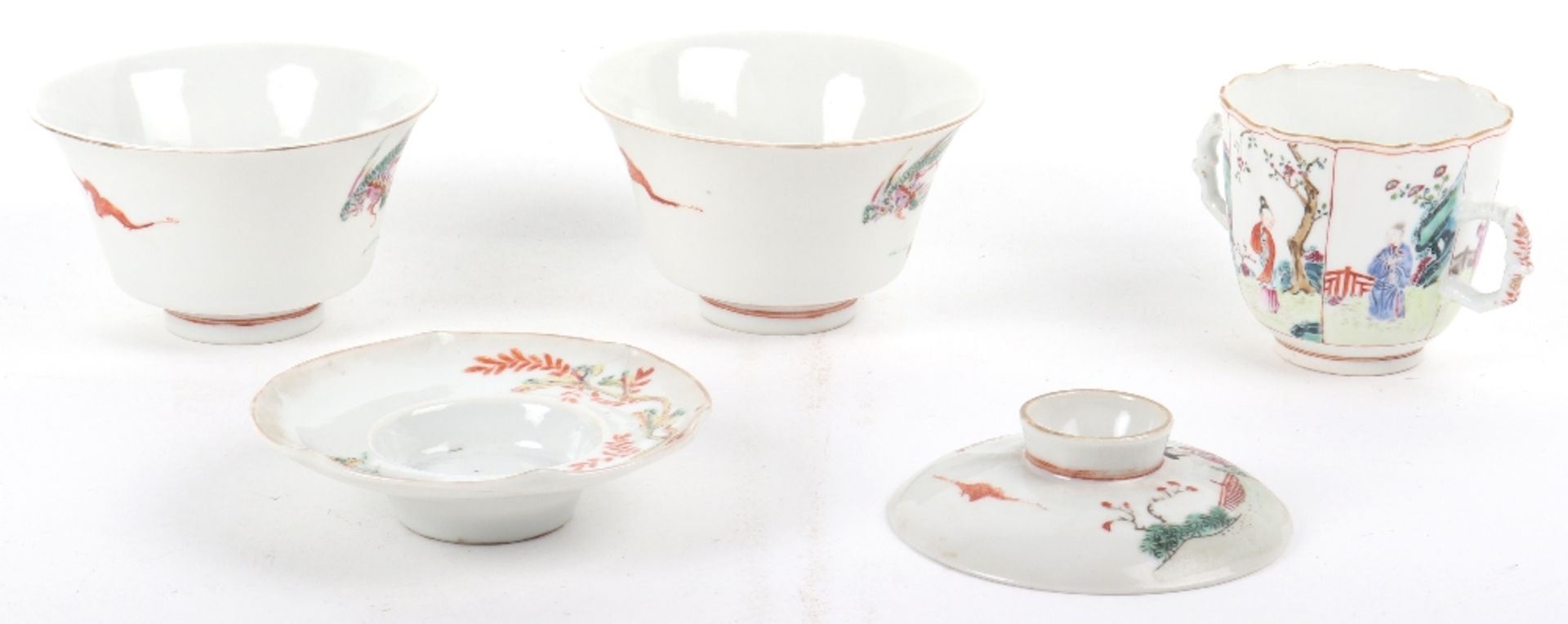 A pair of late 19th century Chinese famille rose porcelain bowls - Image 4 of 12