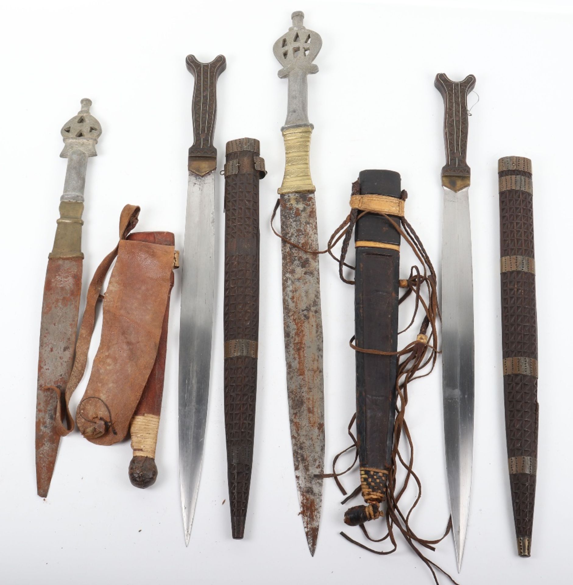 2x Similar and Unusual North African Short Swords - Image 2 of 2