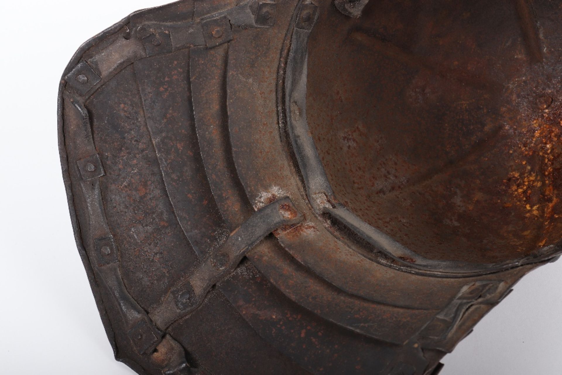 17th Century ‘Dutch Pot’ Lobster Tail Helmet - Image 10 of 11