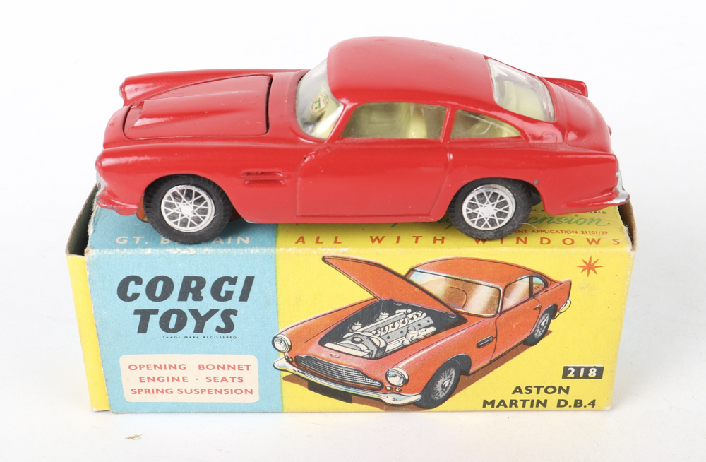 Corgi Toys 218 Aston Martin D.B.4 - Image 2 of 4