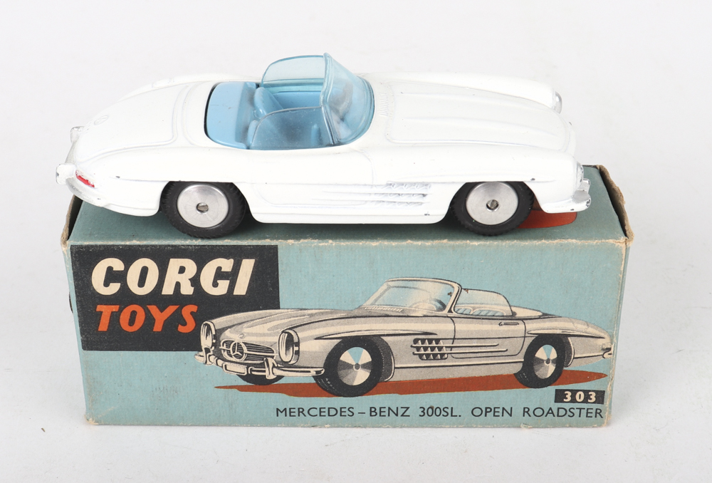 Corgi Toys 303 Mercedes Benz 300SL Open Roadster - Image 3 of 4