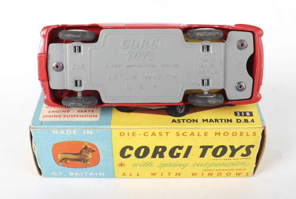 Corgi Toys 218 Aston Martin D.B.4 - Image 4 of 4