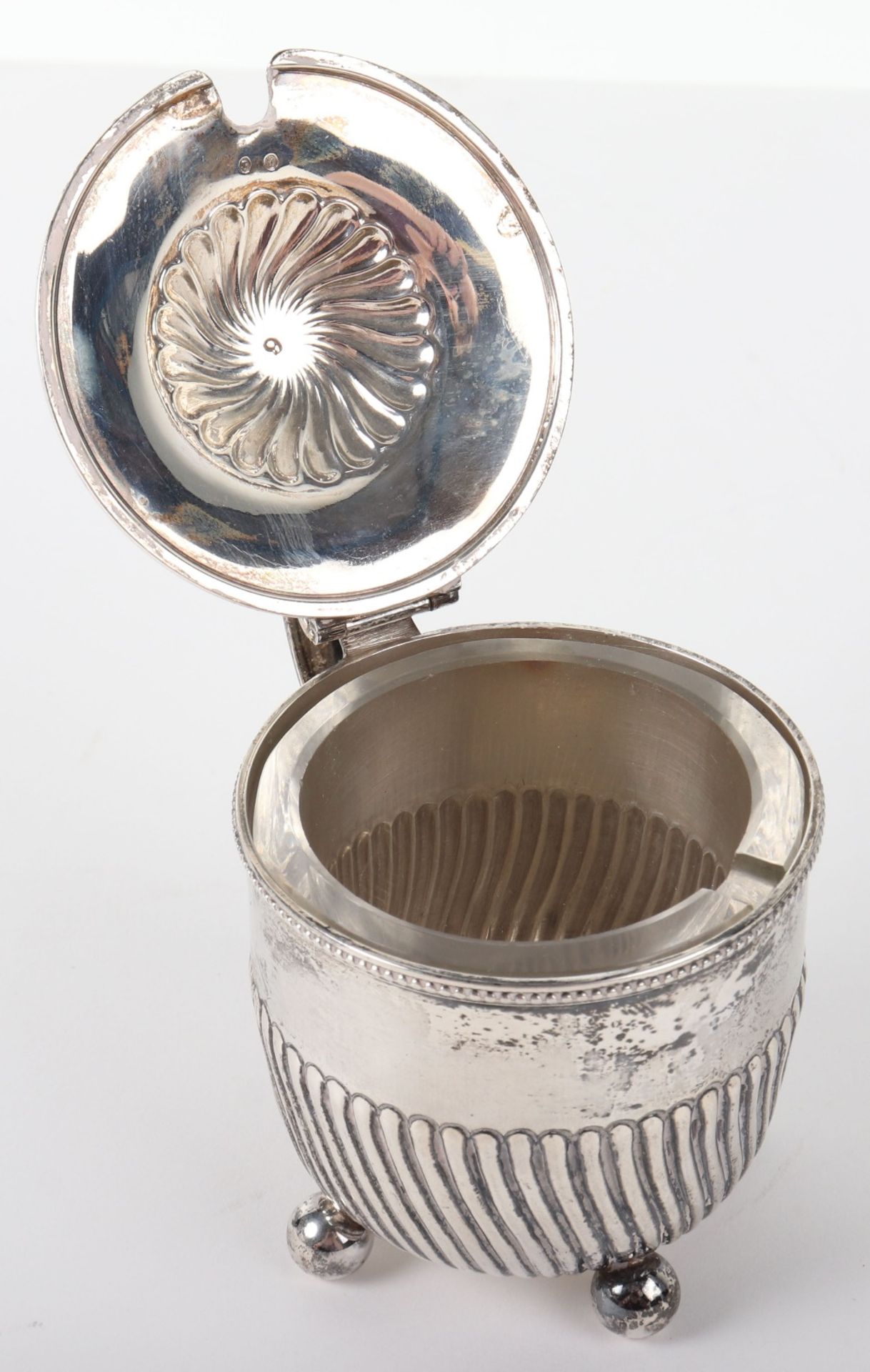 A Victorian silver mustard pot, Henry Wilkinson & Co, Birmingham 1876 - Image 5 of 6