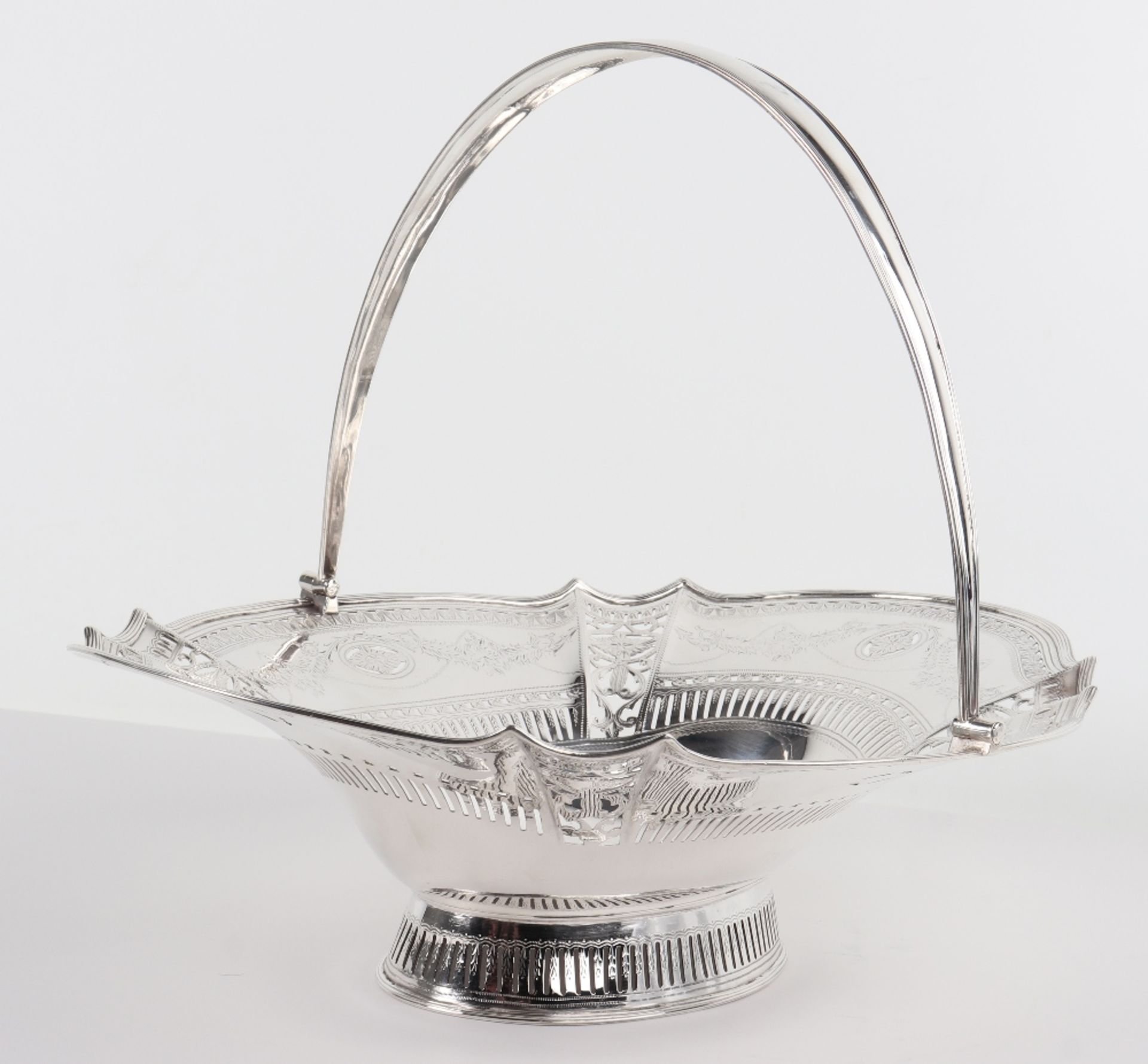 An Irish silver basket, Joseph Jackson, Dublin 1800 - Image 6 of 14