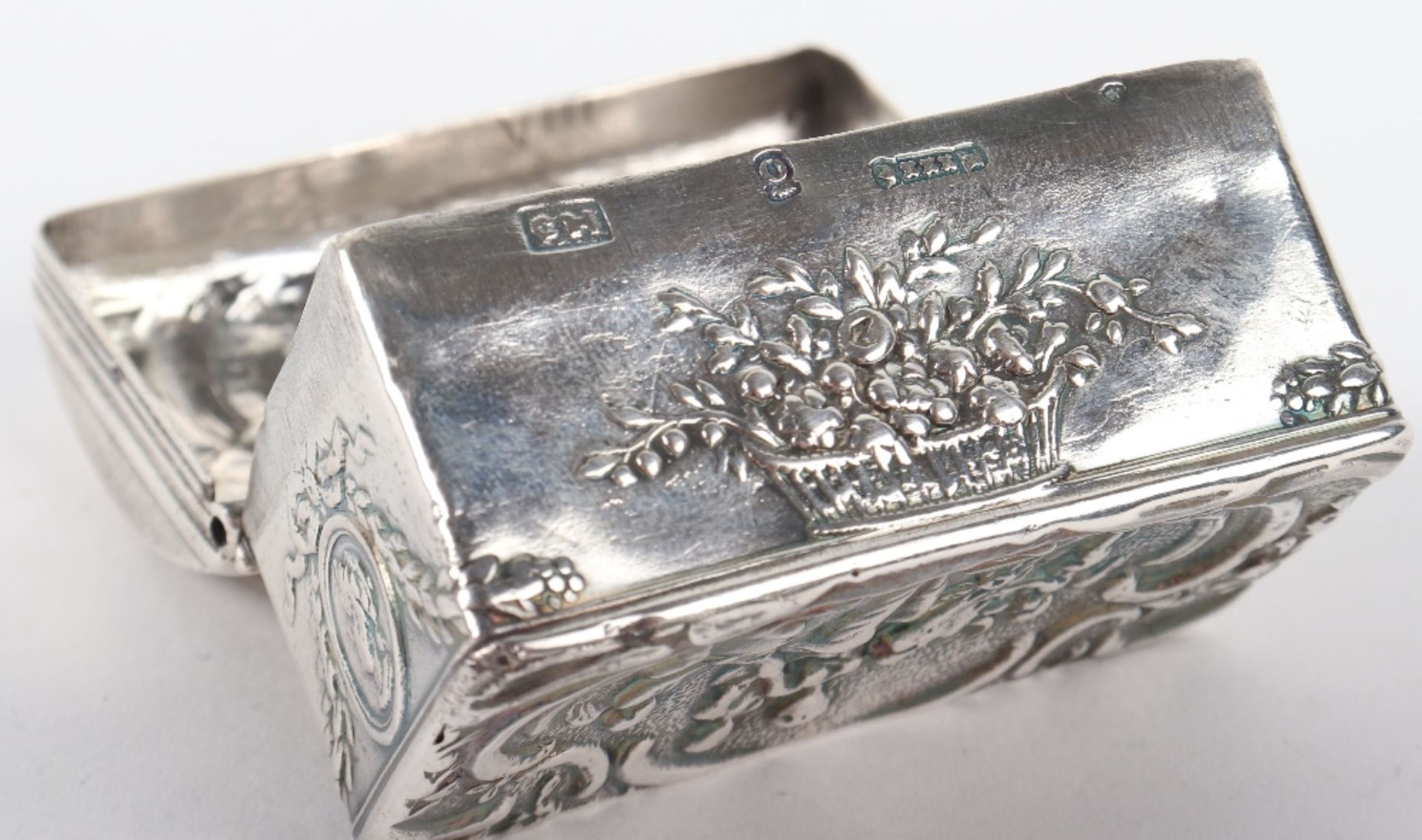 An 18th century Dutch silver box, Amsterdam, - Image 4 of 6