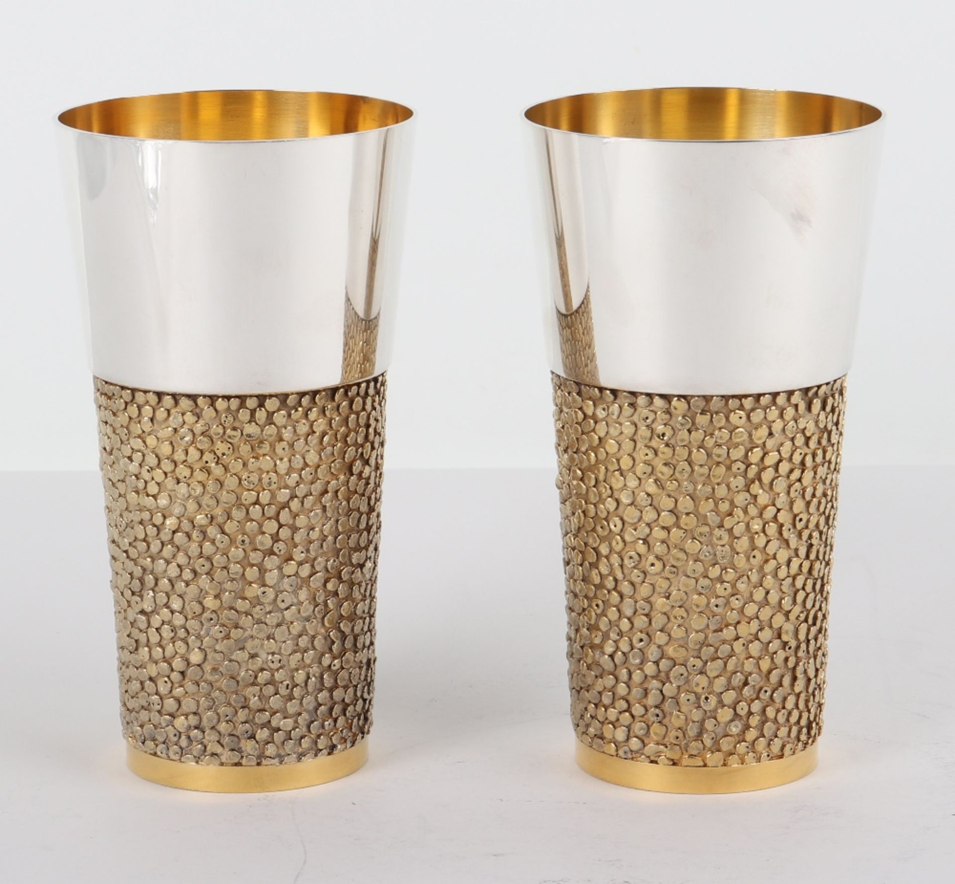 A pair of silver beakers, S Devlin, London 1969