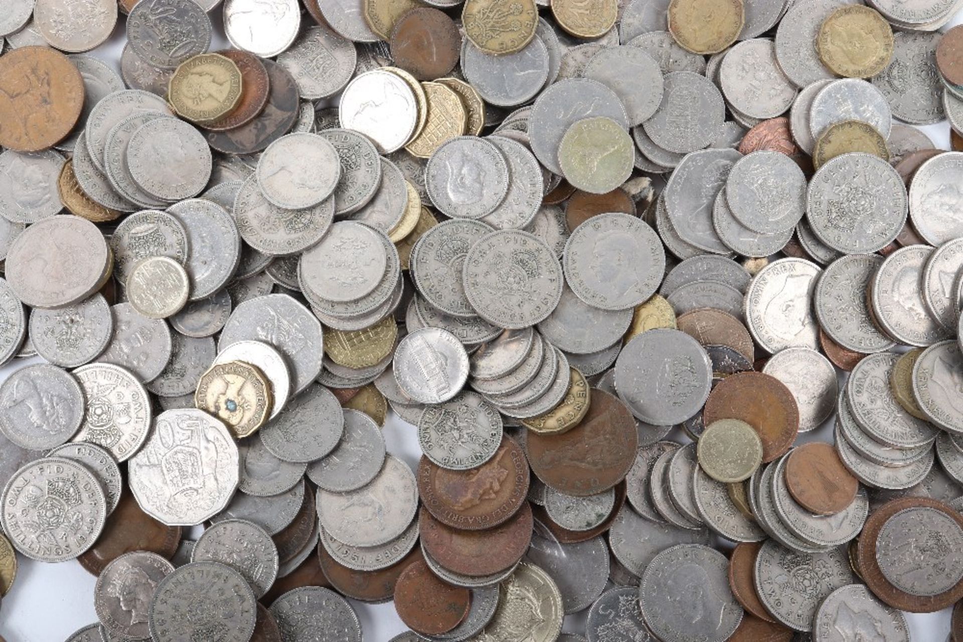 A quantity of post 1947 coinage - Bild 2 aus 2