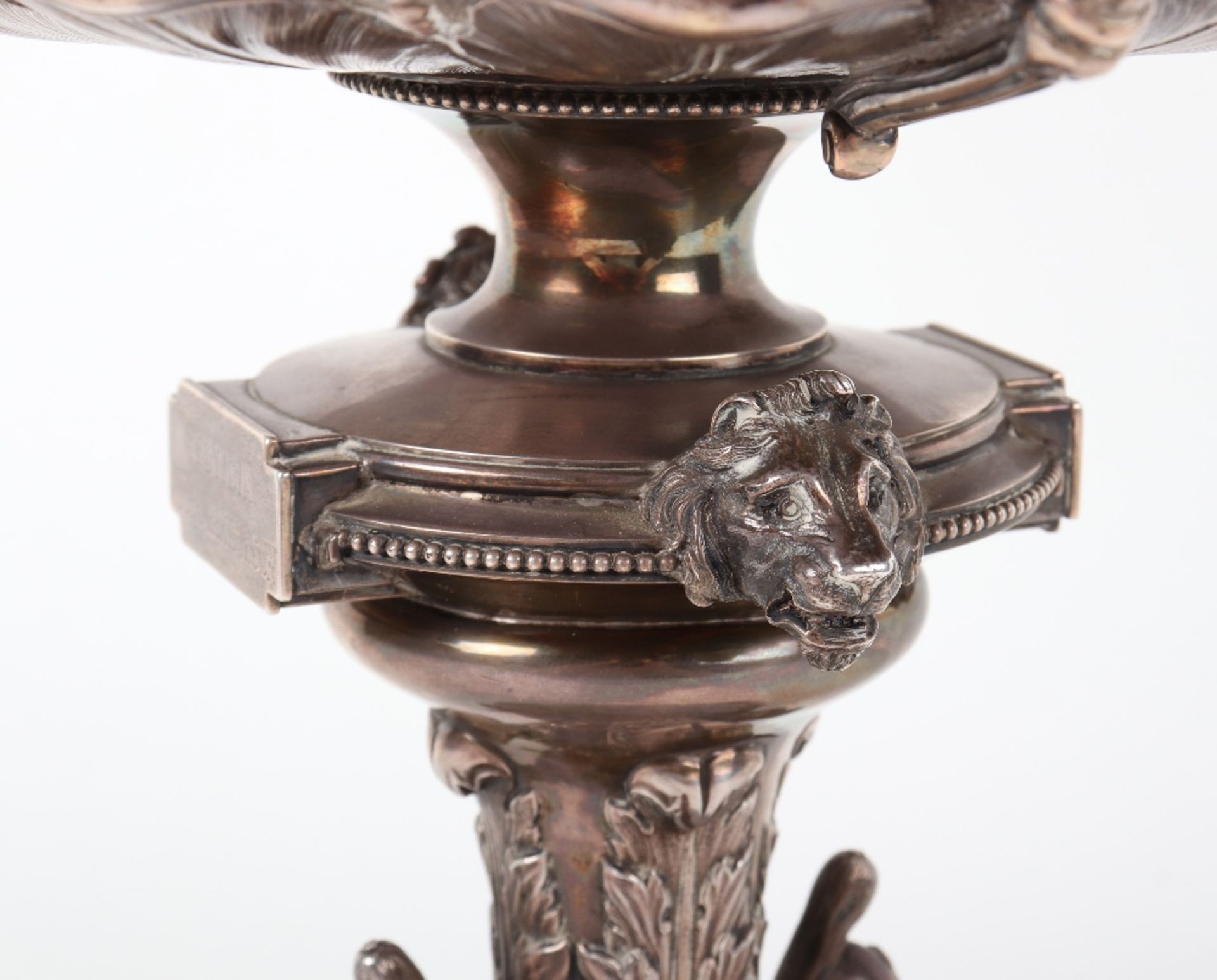 An impressive 19th century military silver tazza/centrepiece commemorating the 5th Royal Inniskilli - Bild 8 aus 10