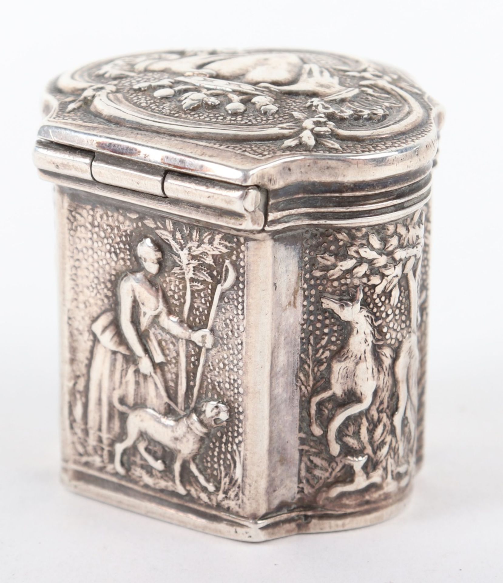 A 19th century Dutch silver comfit box - Image 3 of 5