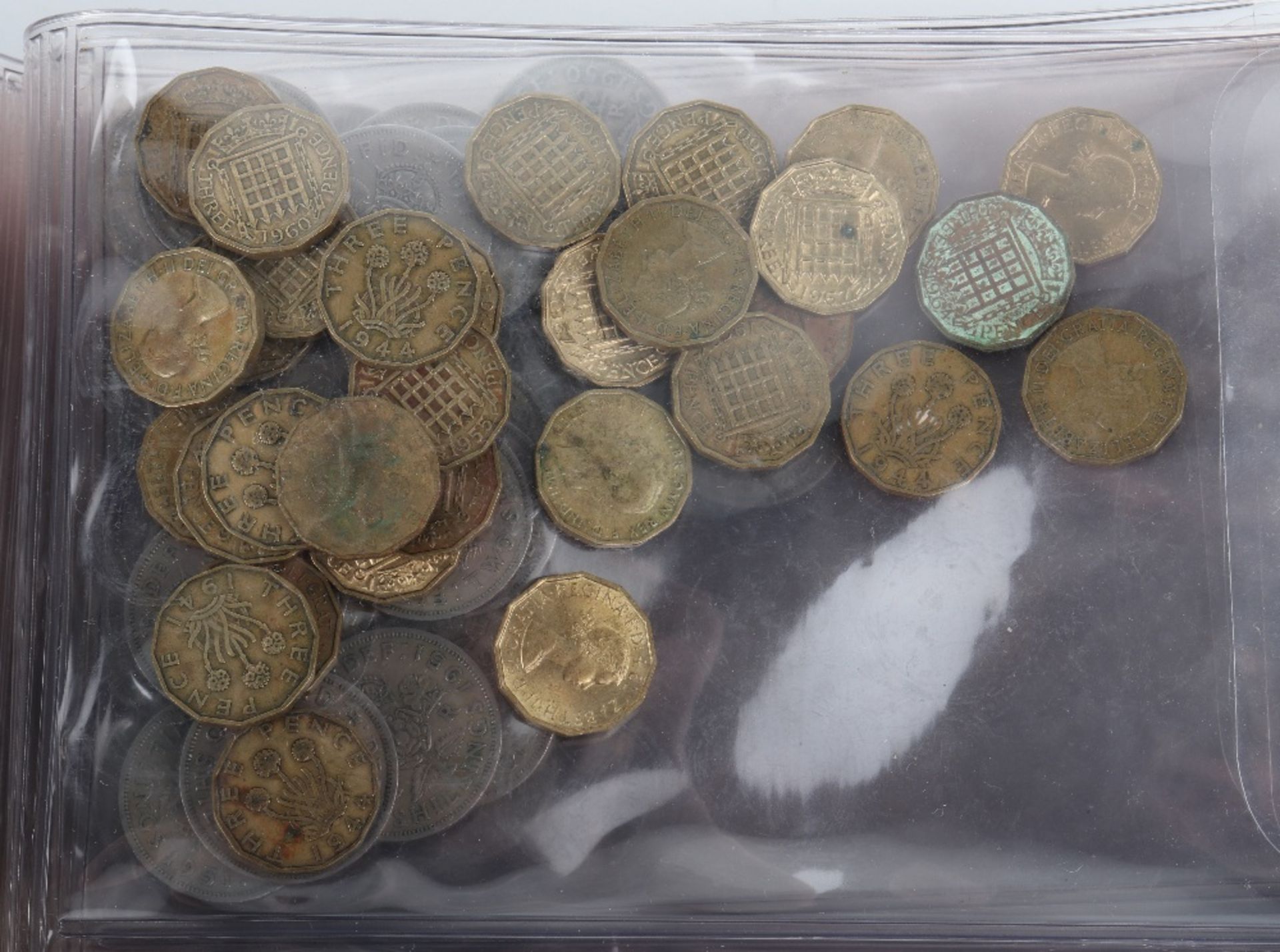 A folder of post 1947 British coinage - Bild 6 aus 6