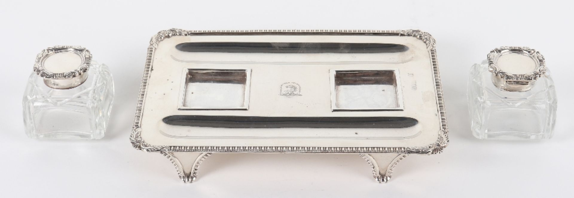 A Victorian silver twin pot inkstand, Gibson & Langman, London 1898 - Image 7 of 15