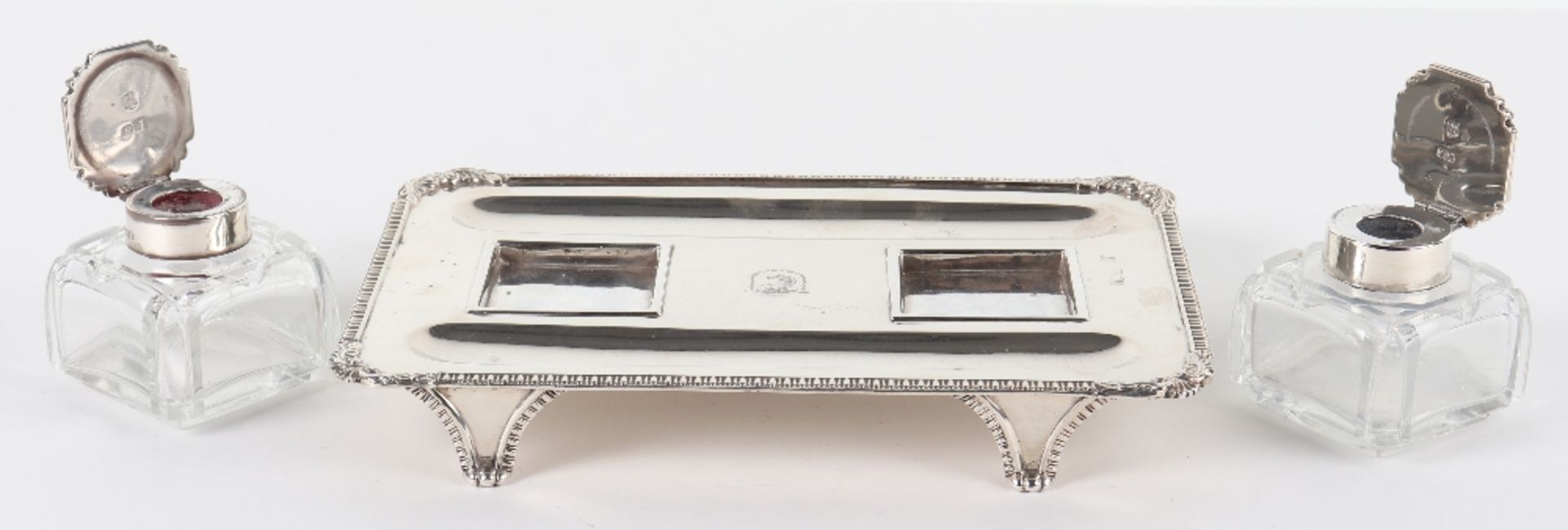 A Victorian silver twin pot inkstand, Gibson & Langman, London 1898 - Image 8 of 15