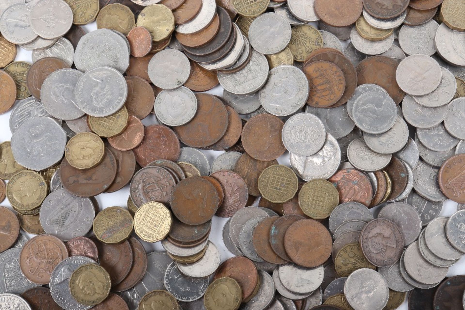 A quantity of post 1947 coinage - Bild 2 aus 2