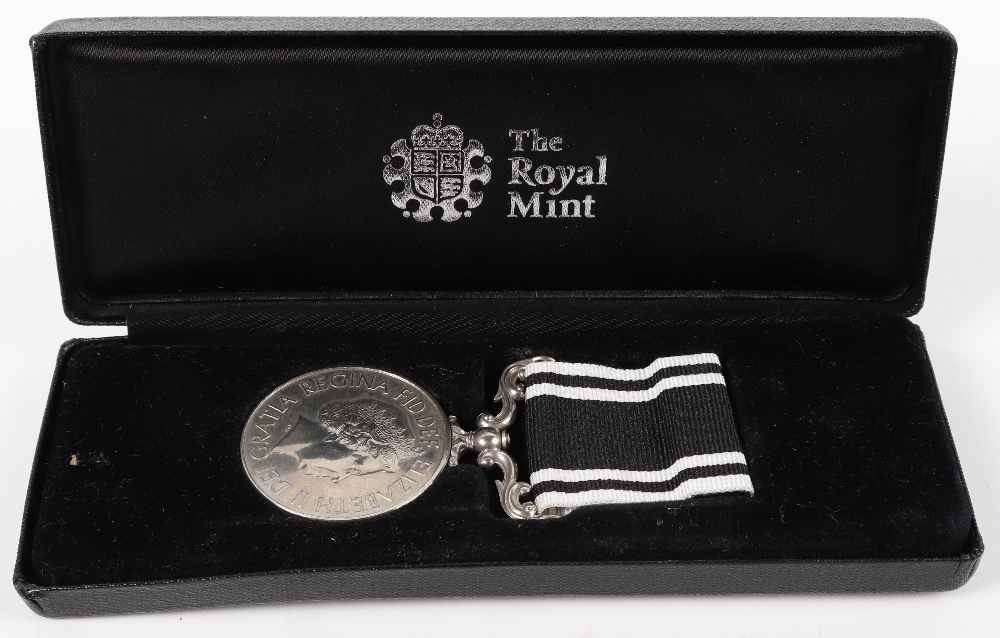 EIIR Prison Service Long Service and Good Conduct Medal - Image 4 of 4